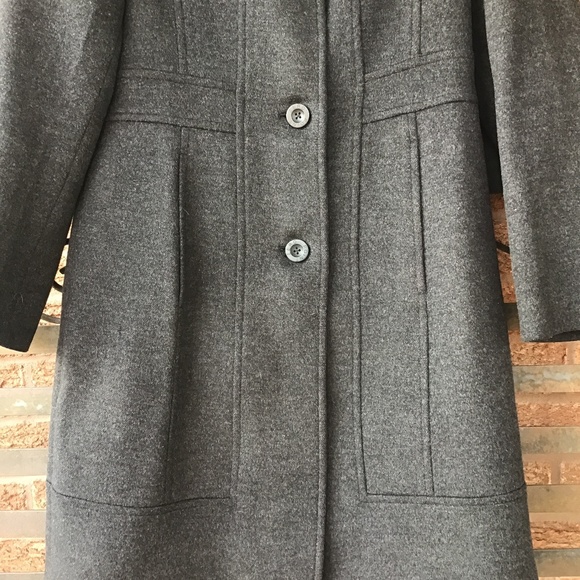 Coat - Picture 3 of 9